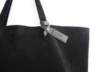 Load image into Gallery viewer, Anita TOTE bag, Shoulder bag made of black leather personalized with your name