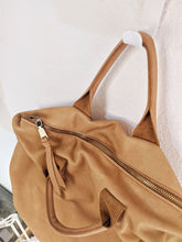 Load image into Gallery viewer, Leather crossbody bag, made of italian leather. Silvie leather shoulder bag big version