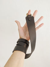 Load image into Gallery viewer, Leather belt for dresses