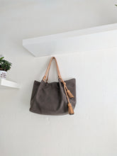 Load image into Gallery viewer, TOTE bag made entirely of Italian leather. Amelie bag