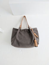 Load image into Gallery viewer, TOTE bag made entirely of Italian leather. Amelie bag