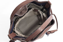 Load image into Gallery viewer, Bucket bag, shoulder bag made of italian leather, vegetable tanned and oiled. Agata bucket bag