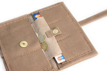Load image into Gallery viewer, Wallet Cris, leather wallet color light brown, taupe leather wallet for women. Cris LEATHER WALLET