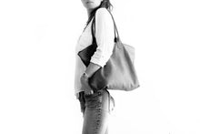 Load image into Gallery viewer, Leather tote bag, SHOULDER BAG made of italian Taupe leather. Mia leather shoulder bag