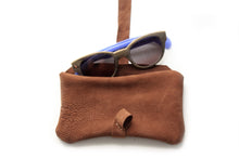 Load image into Gallery viewer, Camy pouch, Phone case, Little pouch, eyeglasses holder, pencil case made of italian leather, brown