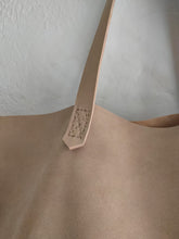 Load image into Gallery viewer, TOTE bag made entirely of Italian leather. Basic Anita bag leather version.
