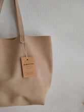 Load image into Gallery viewer, TOTE bag made entirely of Italian leather. Basic Anita bag leather version.