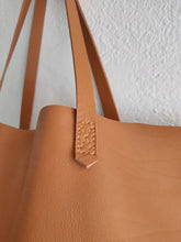 Load image into Gallery viewer, TOTE bag made entirely of Italian leather. Basic Anita bag leather version.