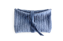 Load image into Gallery viewer, Coin purse, leather little wallet color blue. Camy coin purse