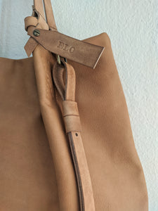 TOTE bag and HAND bag made entirely of Italian leather, brown color. Emma bag leather version