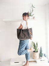 Load image into Gallery viewer, TOTE bag made entirely of Italian leather. Amelie bag