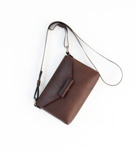 Crossbody bag made of italian leather, vegetable tanned. Gloria bag