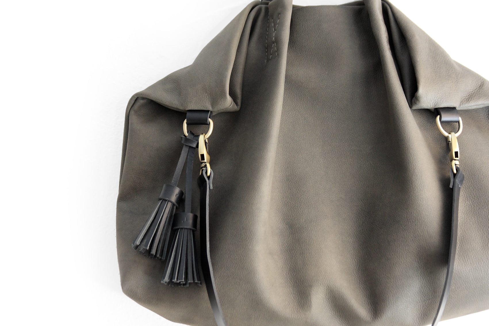 Dissona Italian Designer Gray Leather Bag – FABULUX