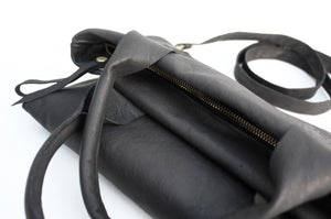 Leather CROSSBODY bag made of italian leather  color black. Laura leather crossbody and hand bag