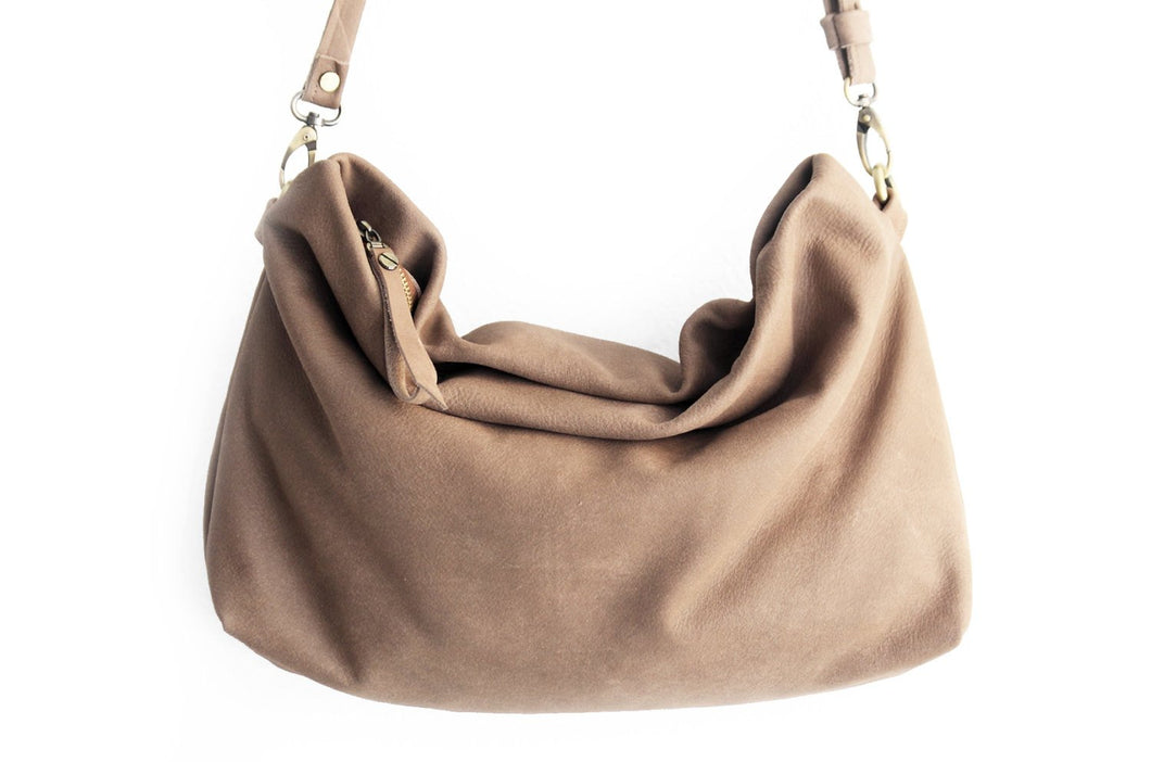 Silvie Leather crossbody bag, SHOULDER BAG made of italian leather light brown / taupe
