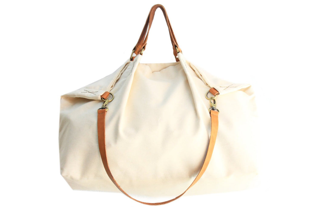 Weekend bag canvas and leather shoulder bag beige. Personalized bag with your name
