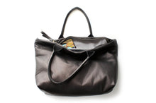 Load image into Gallery viewer, Leather tote bag, SHOULDER BAG made of italian leather. Mia leather shoulder bag